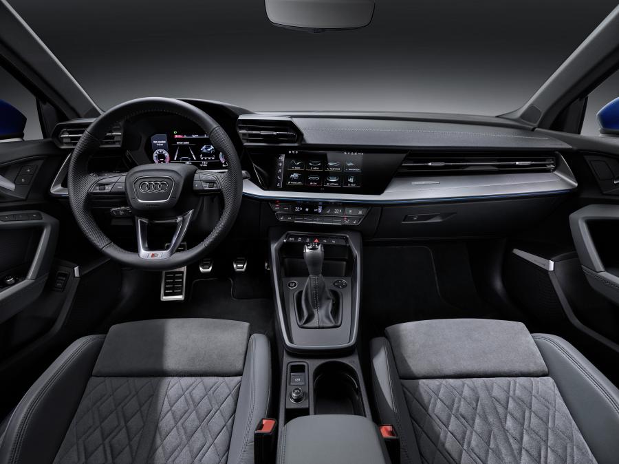 Торпедо Audi A3 Sportback 35 TFSI 2020 года  (WW) (фото 30 из 57)